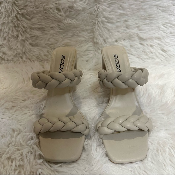 Soda Heels Cream  size 6 - Picture 2 of 6
